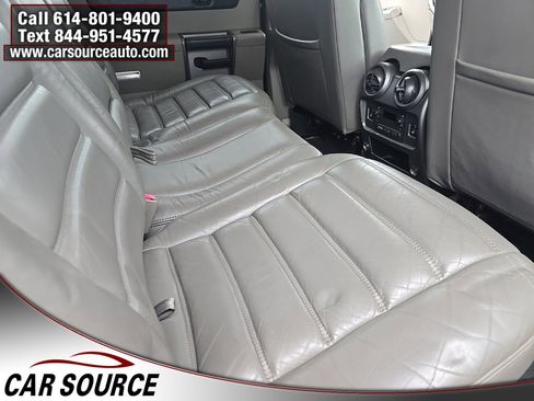 Used 2004 HUMMER H2 w/ Preferred Equipment Group image 23