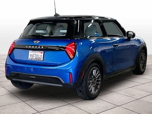 Certified 2025 MINI Cooper 2-Door Hardtop image 15