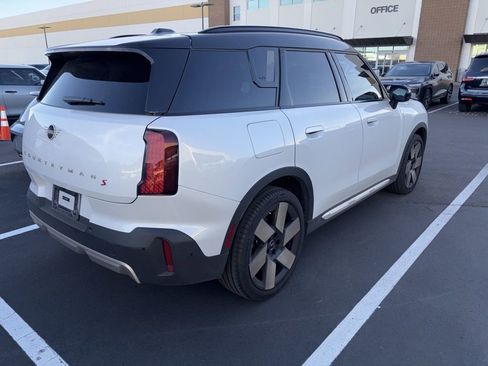 Certified 2025 MINI Cooper Countryman S w/ Comfort Package Max image 5