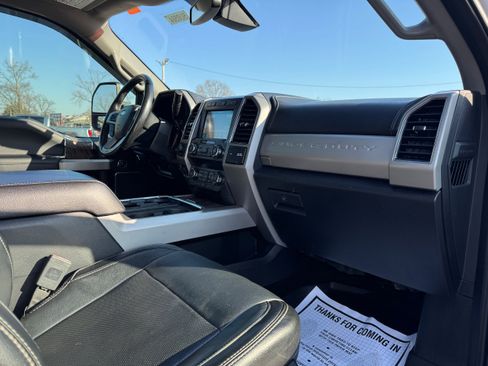 Used 2019 Ford F350 Lariat w/ Lariat Ultimate Package image 17