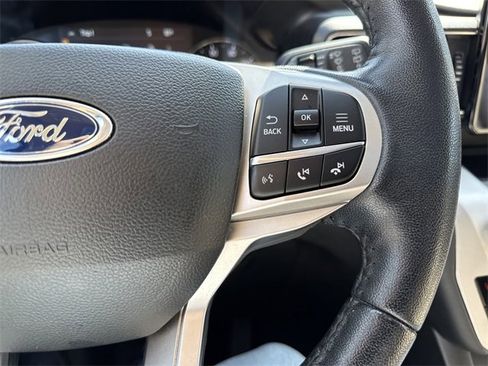 Used 2022 Ford Explorer XLT w/ Equipment Group 202A image 32