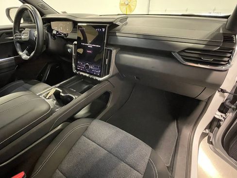 Certified 2025 GMC Acadia Elevation image 30