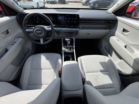 Used 2025 Hyundai Kona SEL image 39