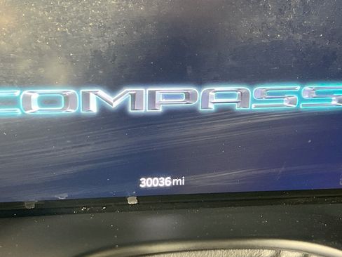 Used 2022 Jeep Compass High Altitude AWD/4WD image 12