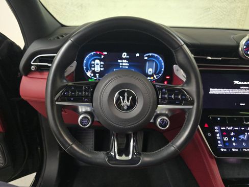 Used 2023 Maserati Grecale Modena image 10