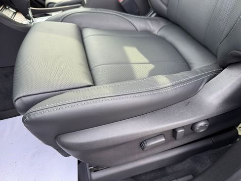 New 2025 Subaru Ascent Touring w/ Popular Package #2 image 14