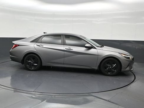 Used 2023 Hyundai Elantra Blue FWD image 7