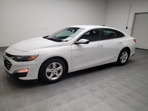 Used 2021 Chevrolet Malibu LS w/ Driver Confidence Package II image 2