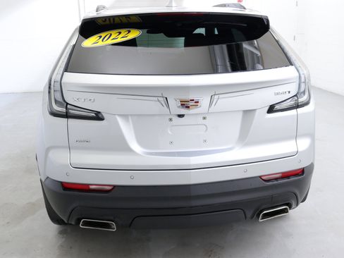 Used 2022 Cadillac XT4 Sport w/ Cold Weather Package image 8