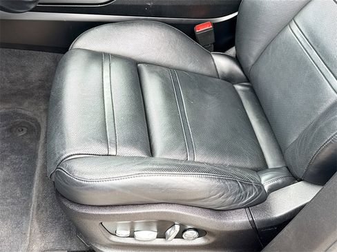 Used 2019 Porsche Cayenne S w/ Premium Plus Package image 21