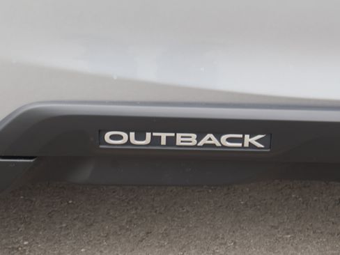 Used 2024 Subaru Outback Limited image 9