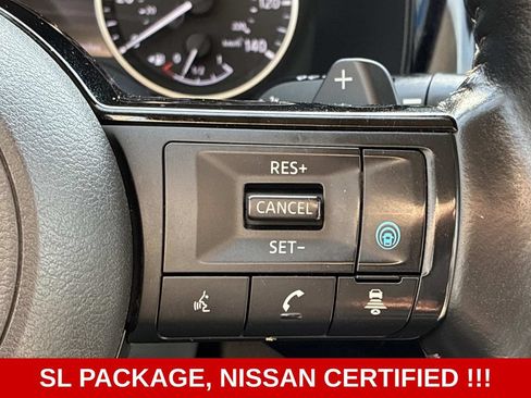 Used 2022 Nissan Pathfinder SL AWD/4WD image 23