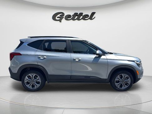 Used 2024 Kia Seltos S AWD/4WD image 4