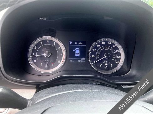 Used 2021 Hyundai Venue SEL FWD image 13