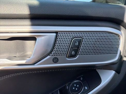 Used 2023 Ford Explorer XLT w/ Equipment Group 202A image 18