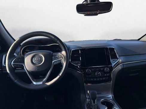 Used 2019 Jeep Grand Cherokee Limited image 10