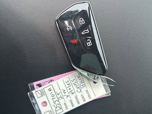 Used 2025 Volkswagen Atlas Cross Sport SEL R-Line image 39