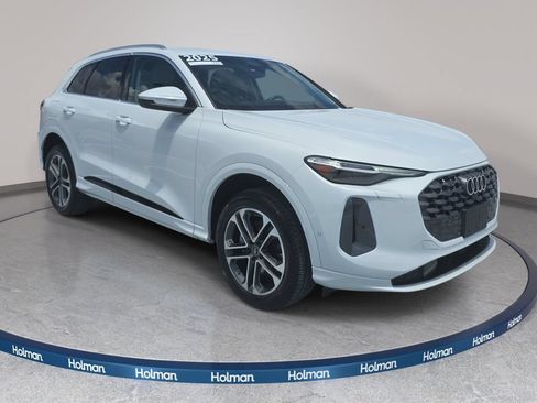 Certified 2025 Audi Q5 Premium w/ Premium Plus AWD/4WD image 3