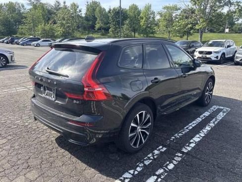 Used 2024 Volvo XC60 B5 Plus w/ Climate Package AWD/4WD image 4