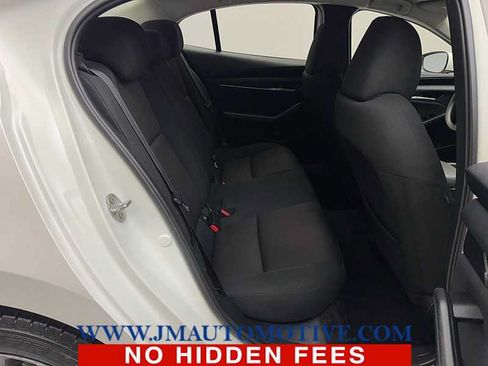 Used 2021 MAZDA MAZDA3 s FWD image 17