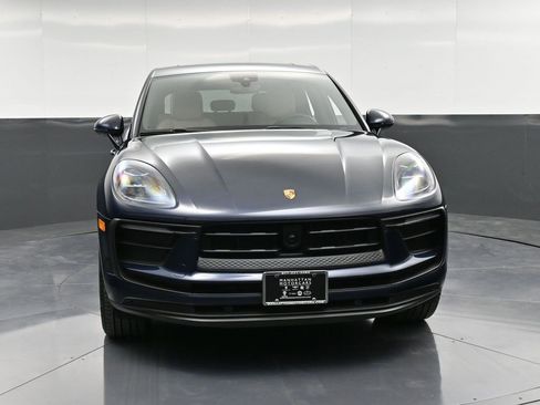 Certified 2023 Porsche Macan Turbo image 11