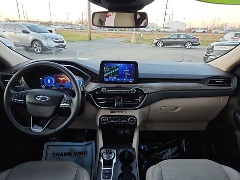 Used 2020 Ford Escape Titanium image 13