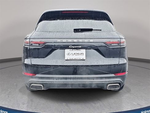 Used 2022 Porsche Cayenne image 7