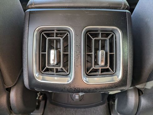 Used 2024 Kia Sorento LX FWD image 28