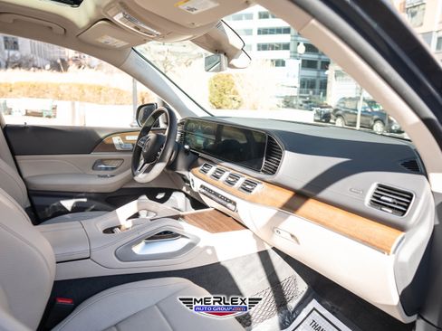 Used 2020 Mercedes-Benz GLS 450 4MATIC w/ Convenience Package image 15