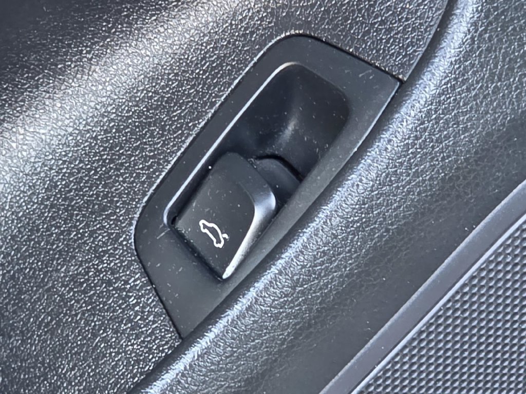 Used 2018 Audi Q3 2.0T Premium FWD image 28