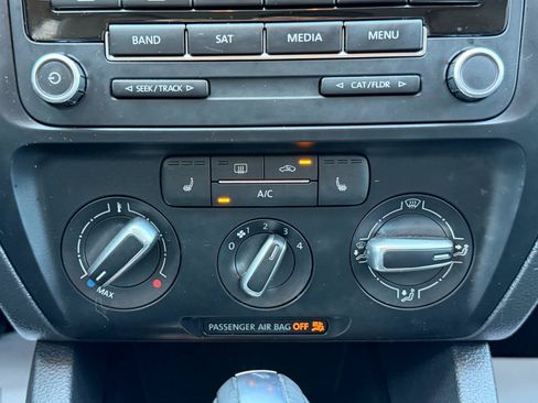 Used 2014 Volkswagen Jetta SE FWD image 11