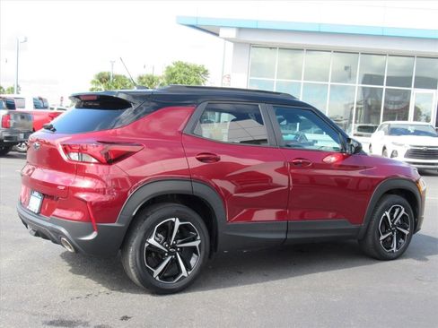Certified 2023 Chevrolet TrailBlazer RS w/ Sun and Liftgate Package image 4