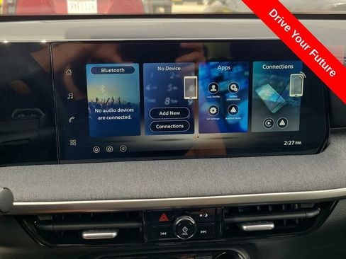 Used 2026 Nissan Kicks SV w/ SV Premium Package FWD image 11