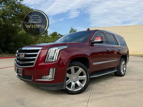 Used 2020 Cadillac Escalade Premium Luxury RWD image 1