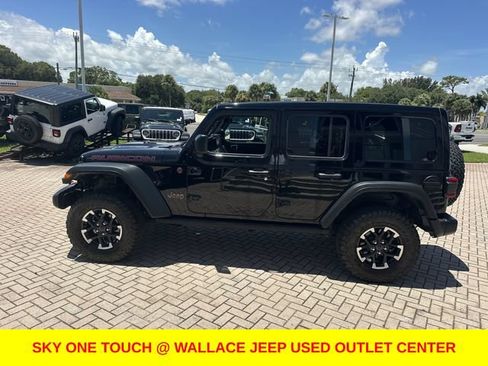 Used 2026 Jeep Wrangler Unlimited Rubicon AWD/4WD image 9