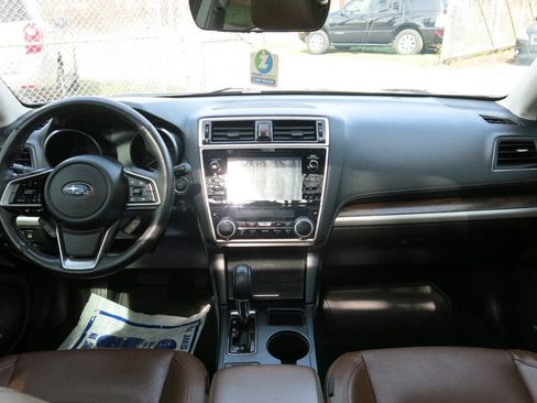 Used 2018 Subaru Outback 3.6R Touring image 36