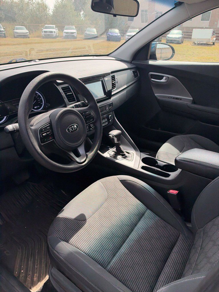 Used 2019 Kia Niro LX FWD image 9