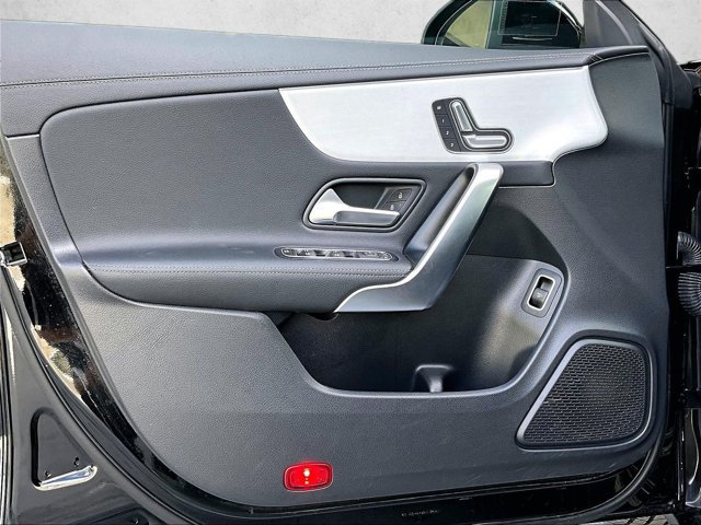Used 2023 Mercedes-Benz CLA 250 image 18