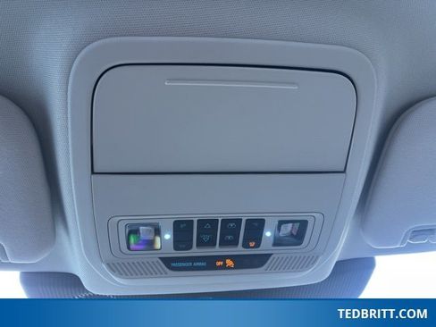 Certified 2025 Ford Explorer Platinum w/ Ultimate Package image 40