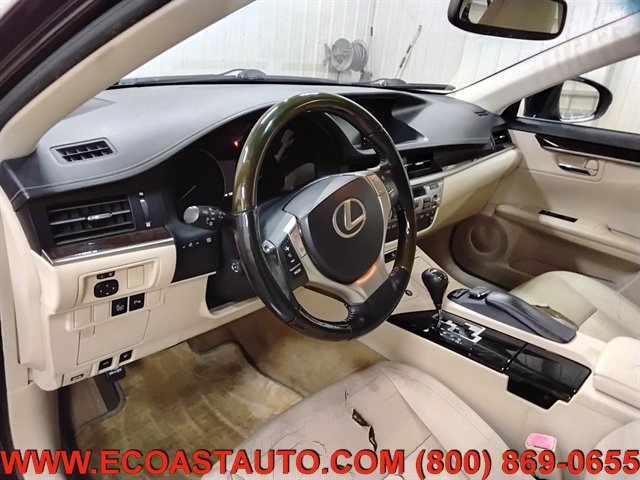 Used 2015 Lexus ES 350 w/ Luxury Package FWD image 11