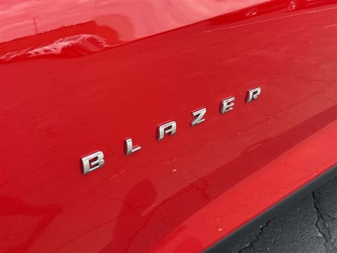 Used 2024 Chevrolet Blazer LT w/ Convenience Package FWD image 30