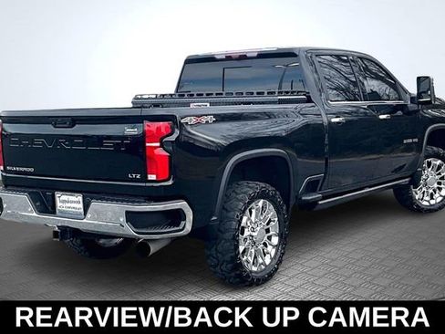 Used 2024 Chevrolet Silverado 3500 LTZ w/ LTZ Premium Package image 8