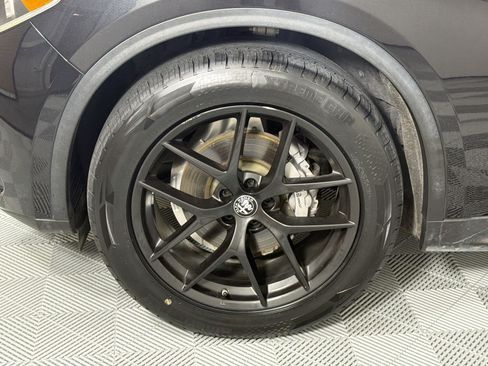 Used 2021 Alfa Romeo Stelvio Sprint w/ Nero Edizione RWD image 12
