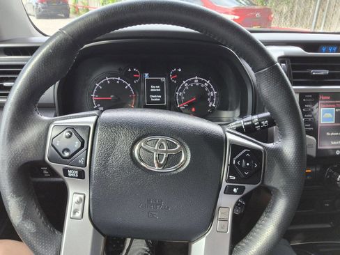 Used 2022 Toyota 4Runner SR5 Premium w/ Moonroof Package RWD image 14