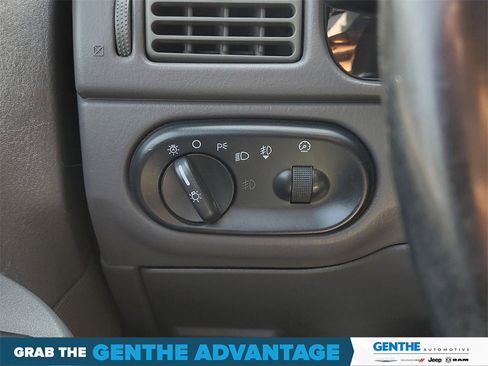 Used 2003 Ford Explorer XLT image 14