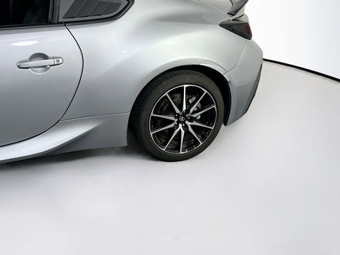 Used 2025 Toyota GR86 image 28