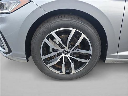 New 2026 Volkswagen Jetta SE image 9