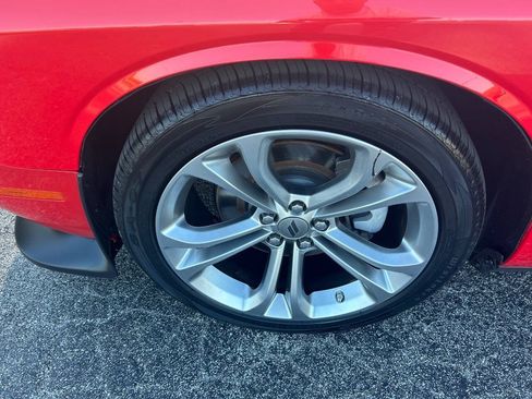 Used 2022 Dodge Challenger R/T RWD image 17