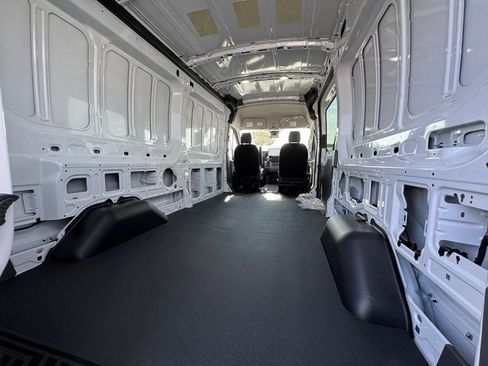 New 2025 Ford Transit 250 148 Medium Roof image 8