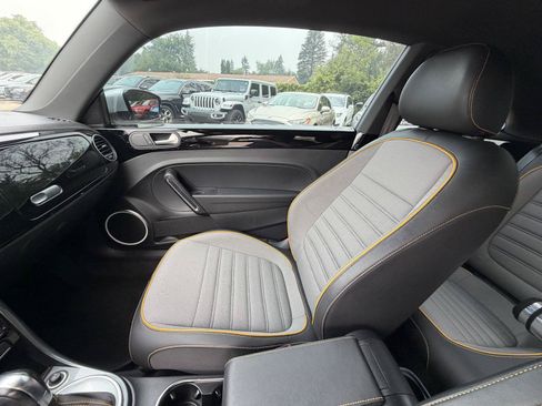 Used 2017 Volkswagen Beetle 1.8T Dune FWD image 23